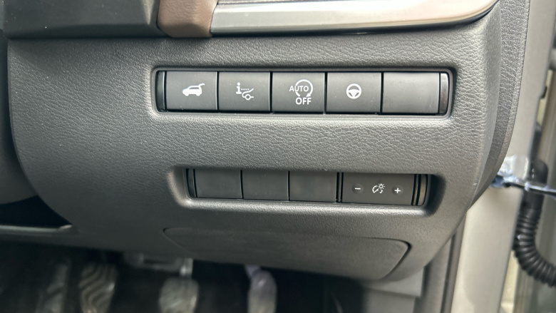 Nissan Qashqai 1.3 DiG-T MH Tekna 5dr Petrol Hatchback